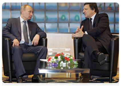 Prime Minister Vladimir Putin with President of the European Commission Jose Manuel Barroso in Brussels|24 february, 2011|14:00