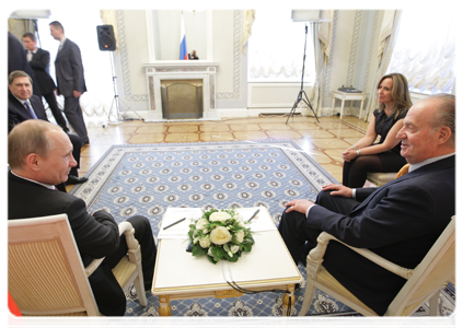 Prime Minister Vladimir Putin and Spanish King Juan Carlos I in St Petersburg|25 february, 2011|17:20