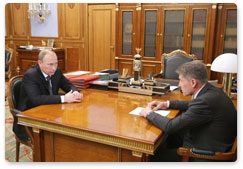 Prime Minister Vladimir Putin discusses socio-economic issues in the Amur Region with Governor Oleg Kozhemyako