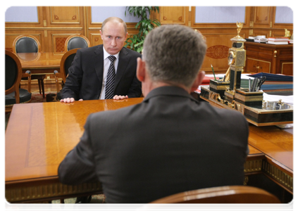 Prime Minister Vladimir Putin meeting with Amur Region Governor Oleg Kozhemyako|28 february, 2011|15:30