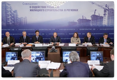 Prime Minister Vladimir Putin holds a meeting in Kirov on housing construction in the regions