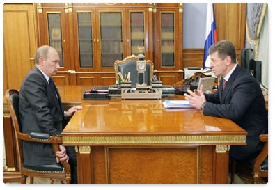 Prime Minister Vladimir Putin meets with Deputy Prime Minister Dmitry Kozak