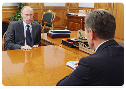 Prime Minister Vladimir Putin meets with Deputy Prime Minister Dmitry Kozak|7 february, 2011|13:11