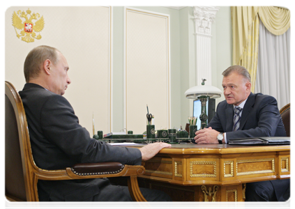 Prime Minister Vladimir Putin at a working meeting with Ryazan Region Governor Oleg Kovalyov|7 february, 2011|15:57