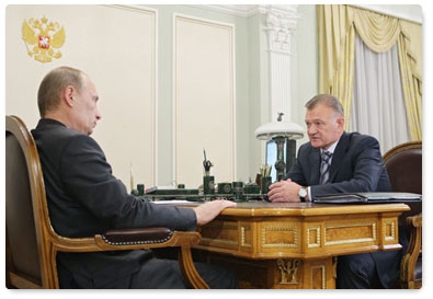 Prime Minister Vladimir Putin meets with Ryazan Region Governor Oleg Kovalyov