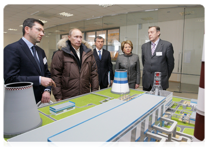 Prime Minister Vladimir Putin visits Southern Combined Heat and Power Station 22 and inspects its recently completed power-generating unit, while in St Petersburg|9 february, 2011|16:00