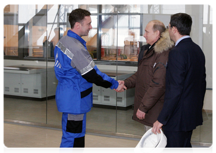 Prime Minister Vladimir Putin visits Southern Combined Heat and Power Station 22 and inspects its recently completed power-generating unit, while in St Petersburg|9 february, 2011|16:00