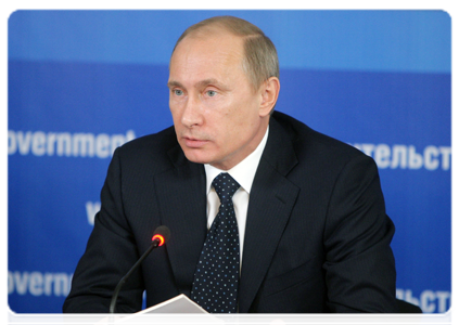 Prime Minister Vladimir Putin chairing a meeting in St Petersburg on the performance of Russia’s fuel and energy sector in 2010 and its objectives for 2011|9 february, 2011|16:54