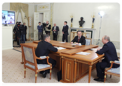 Prime Minister Vladimir Putin holds a video conference in St Petersburg on preparations for the 27th Summer World University Games|9 february, 2011|20:51