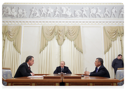 Prime Minister Vladimir Putin holds a video conference in St Petersburg on preparations for the 27th Summer World University Games|9 february, 2011|20:51