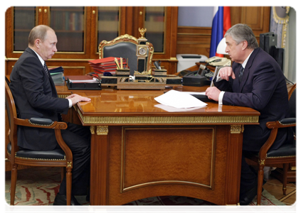 Prime Minister Vladimir Putin with State Secretary of the Russia-Belarus Union State Pavel Borodin|1 march, 2011|11:36