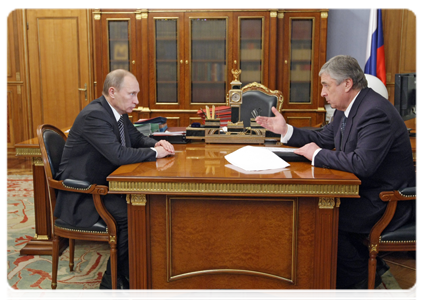 Prime Minister Vladimir Putin with State Secretary of the Russia-Belarus Union State Pavel Borodin|1 march, 2011|11:36