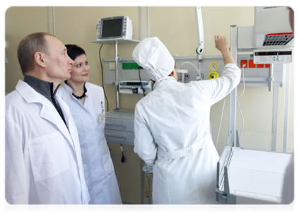 Prime Minister Vladimir Putin visiting a new regional perinatal centre during his trip to the Ryazan Region|11 march, 2011|17:27