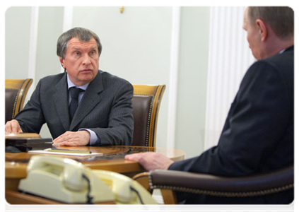 Deputy Prime Minister Igor Sechin at a meeting with Prime Minister Vladimir Putin|12 march, 2011|19:18