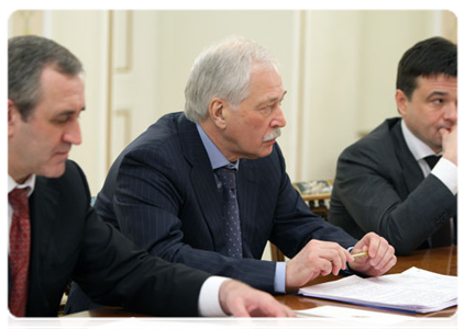 Sergei Neverov, acting secretary of the Presidium of the United Russia General Council, Boris Gryzlov, speaker of the State Duma, and Andrei Vorobyov, head of the United Russia Central Executive Committee|15 march, 2011|14:07