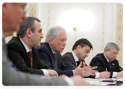 Sergei Neverov, acting secretary of the Presidium of the United Russia General Council, Boris Gryzlov, speaker of the State Duma, and Andrei Vorobyov, head of the United Russia Central Executive Committee|15 march, 2011|14:07