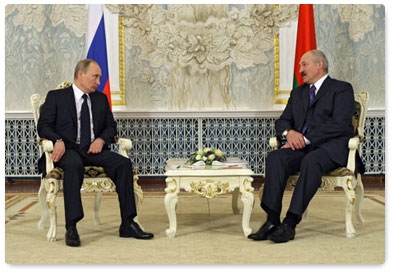 Prime Minister Vladimir Putin meets with Belarusian President Alexander Lukashenko in Minsk