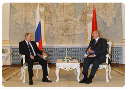 Prime Minister Vladimir Putin at a meeting with Belarusian President Alexander Lukashenko in Minsk|15 march, 2011|18:07