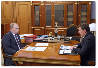 Prime Minister Vladimir Putin meets with Voronezh Region Governor Alexei Gordeyev