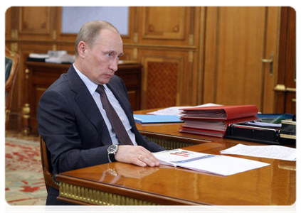 Prime Minister Vladimir Putin at a meeting with Voronezh Region Governor Alexei Gordeyev|16 march, 2011|17:26