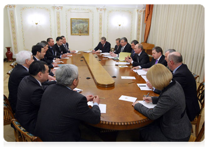 Prime Minister Vladimir Putin meets with Kyrgyz Prime Minister Almazbek Atambayev|18 march, 2011|21:02