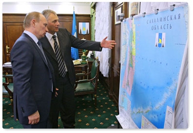 Prime Minister Vladimir Putin meets with Sakhalin Region Governor Anatoly Khoroshavin