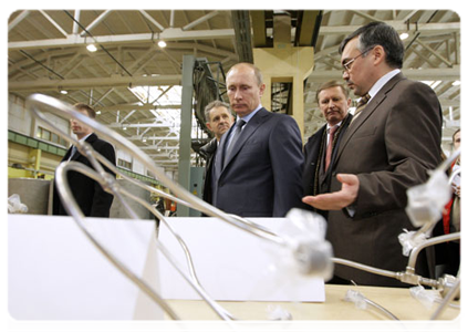 Prime Minister Vladimir Putin visits the Votkinsk plant in Udmurtia|21 march, 2011|16:34