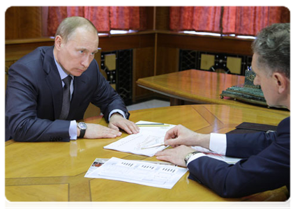 Prime Minister Vladimir Putin meets with Udmurtian President Alexander Volkov|21 march, 2011|17:36