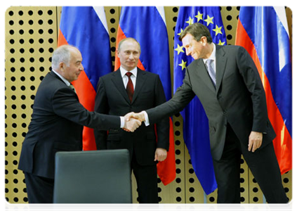 Prime Minister Vladimir Putin and his Slovenian counterpart, Borut Pahor, at a ceremony for signing new agreements on Russian-Slovenian cooperation|22 march, 2011|21:37