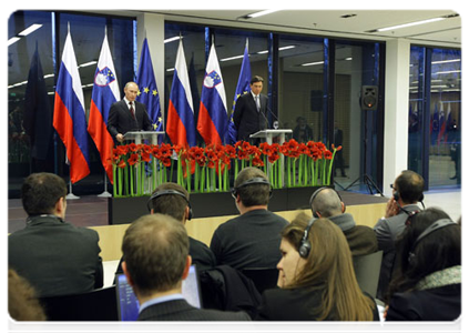 Vladimir Putin and Borut Pahor at a news conference after Russian-Slovenian talks|22 march, 2011|21:59