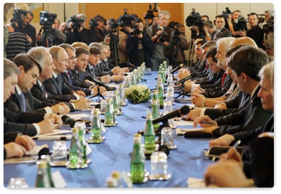 Prime Minister Vladimir Putin participates in Russian-Serbian talks on the economy