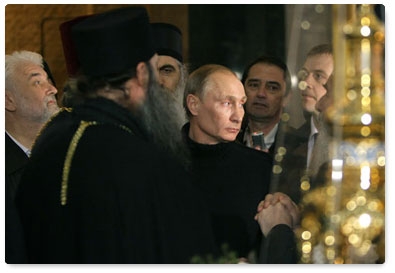 Vladimir Putin visits St Sava Cathedral in Belgrade to receive the supreme award of the Serbian Orthodox Church