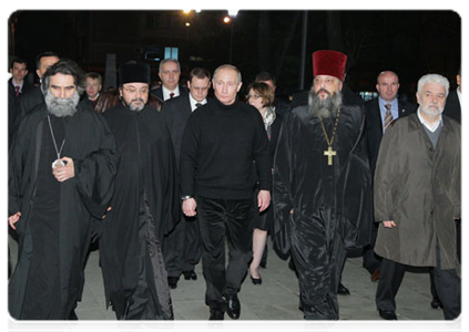 Vladimir Putin visiting St Sava Cathedral in Belgrade to receive the supreme award of the Serbian Orthodox Church|24 march, 2011|00:15