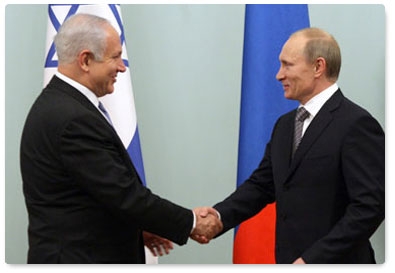 Prime Minister Vladimir Putin meets with Israeli counterpart Benjamin Netanyahu