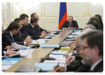 Prime Minister Vladimir Putin holds a meeting of the Government Commission on Monitoring Foreign Investment|25 march, 2011|16:04