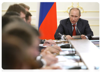 Prime Minister Vladimir Putin holds a meeting of the Government Commission on Monitoring Foreign Investment|25 march, 2011|16:04