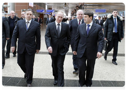 Prime Minister Vladimir Putin inspecting the operation of Sheremetyevo Airport|28 march, 2011|17:43