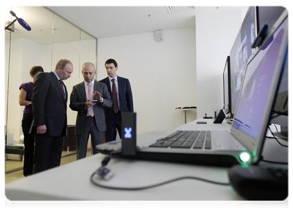 Prime Minister Vladimir Putin examines new developments in the telecommunications sector|3 march, 2011|16:48