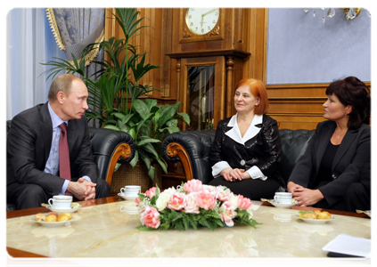 Prime Minister Vladimir Putin meeting with the widows of miners who died in mining accidents in Vorkuta|3 march, 2011|19:23