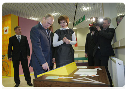 Prime Minister Vladimir Putin during a visit to the Vorobyovy Gory environmental and educational centre|30 march, 2011|15:54