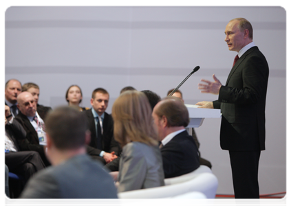 Prime Minister Vladimir Putin taking part in the United Russia Party Interregional Conference on the Development Strategy for Central Russia through 2020 during his visit to Bryansk|4 march, 2011|17:39