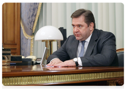 Министр энергетики Российской Федерации С.И.Шматко на встрече с Председателем Правительства Российской Федерации В.В.Путиным|9 марта, 2011|11:31