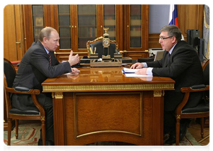 Prime Minister Vladimir Putin meets with Valery Ryazansky, leader of the Pensioners’ Union of Russia and first deputy head of the United Russia party in the State Duma|9 march, 2011|20:00