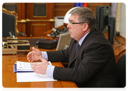 Leader of the Pensioners’ Union of Russia and first deputy head of the United Russia party in the State Duma Valery Ryazansky at a meeting with Prime Minister Vladimir Putin|9 march, 2011|20:00