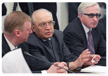 Anatoly Chubais, CEO of RusNano, Viktor Sadovnichy, Moscow State University Rector, and Alexander Shokhin, president of the Russian Union of Industrialists and Entrepreneurs|1 april, 2011|13:58