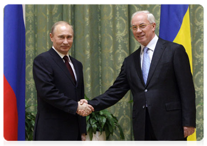 Председатель Правительства Российской Федерации В.В.Путин провёл в Киеве переговоры с Премьер-министром Украины Н.Я.Азаровым|12 апреля, 2011|18:36