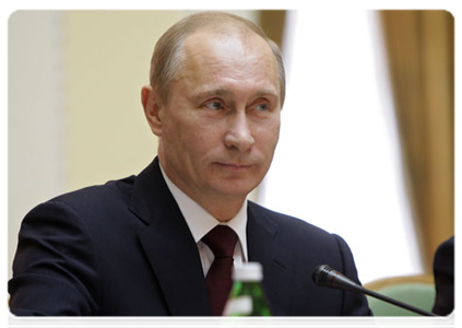 Председатель Правительства Российской Федерации В.В.Путин провёл в Киеве переговоры с Премьер-министром Украины Н.Я.Азаровым|12 апреля, 2011|18:37