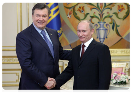 Председатель Правительства Российской Федерации В.В.Путин встретился с Президентом Украины В.Ф.Януковичем|12 апреля, 2011|20:44