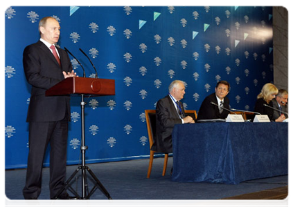 Prime Minister Vladimir Putin at the All-Russian Forum of Medical Workers|13 april, 2011|16:19