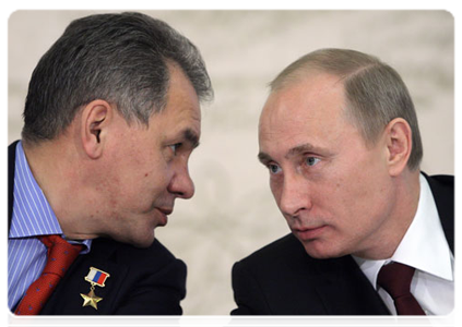 Prime Minister Vladimir Putin and Minister of Civil Defence, Emergencies and Disaster Relief Sergei Shoigu|15 april, 2011|15:56